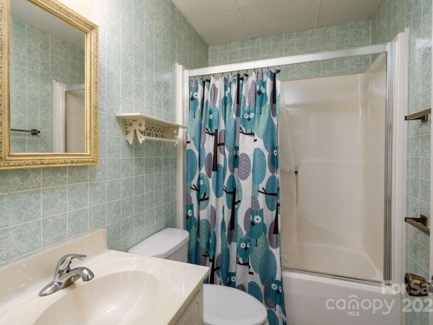 614 Azalea Lane, China Grove, NC 28023.  MLS# CAR4280599, YatesRealty ID 25550. Basement ensuite bathroom.