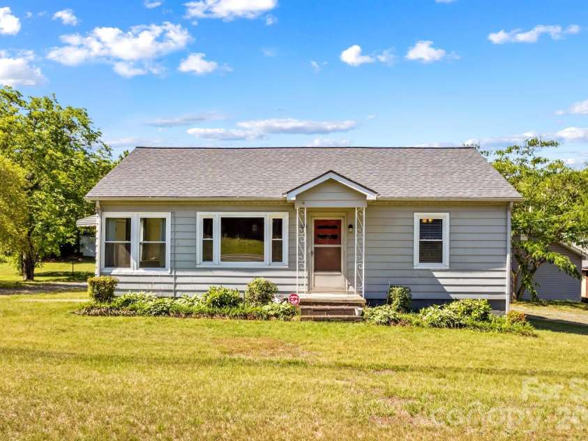 3755 Bringle Ferry Road, Salisbury, NC 28146.  MLS# CAR4378845, YatesRealty ID 25551. 