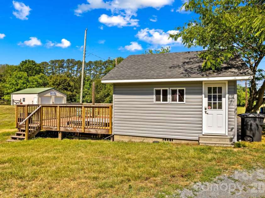 3755 Bringle Ferry Road, Salisbury, NC 28146.  MLS# CAR4378845, YatesRealty ID 25551. 