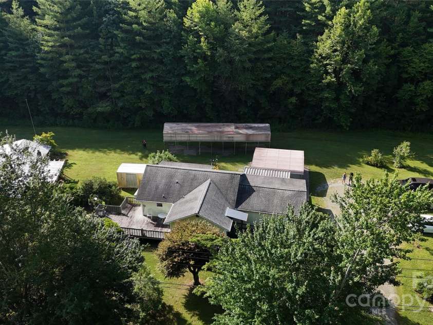 4720 Brevard Road, Horse Shoe, NC 28742.  MLS# CAR4278026, YatesRealty ID 25552. 