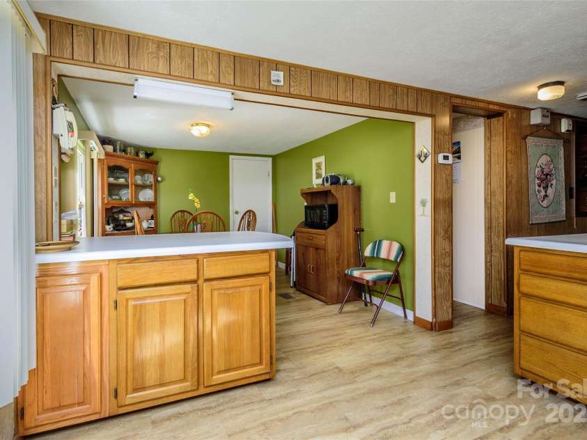4720 Brevard Road, Horse Shoe, NC 28742.  MLS# CAR4278026, YatesRealty ID 25552. Kitchen