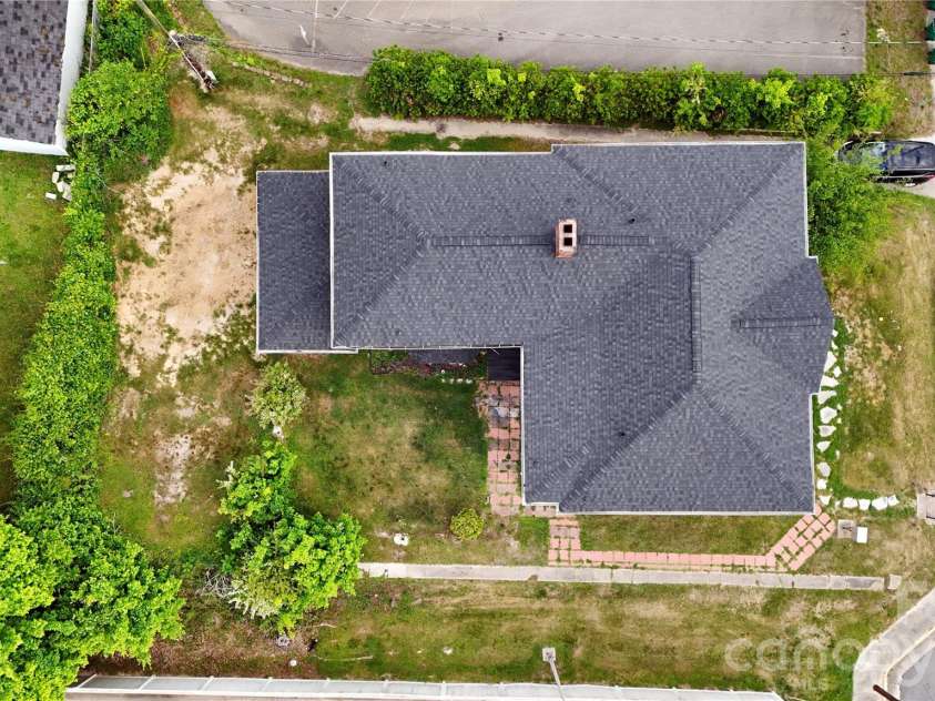 517 Willow Street, Mount Airy, NC 27030.  MLS# CAR4384900, YatesRealty ID 25552. 