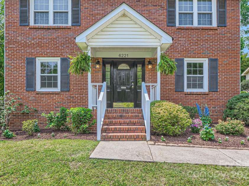 6221 Round Hill Road, Charlotte, NC 28211.  MLS# CAR4264179, YatesRealty ID 25553. Welcome Home!