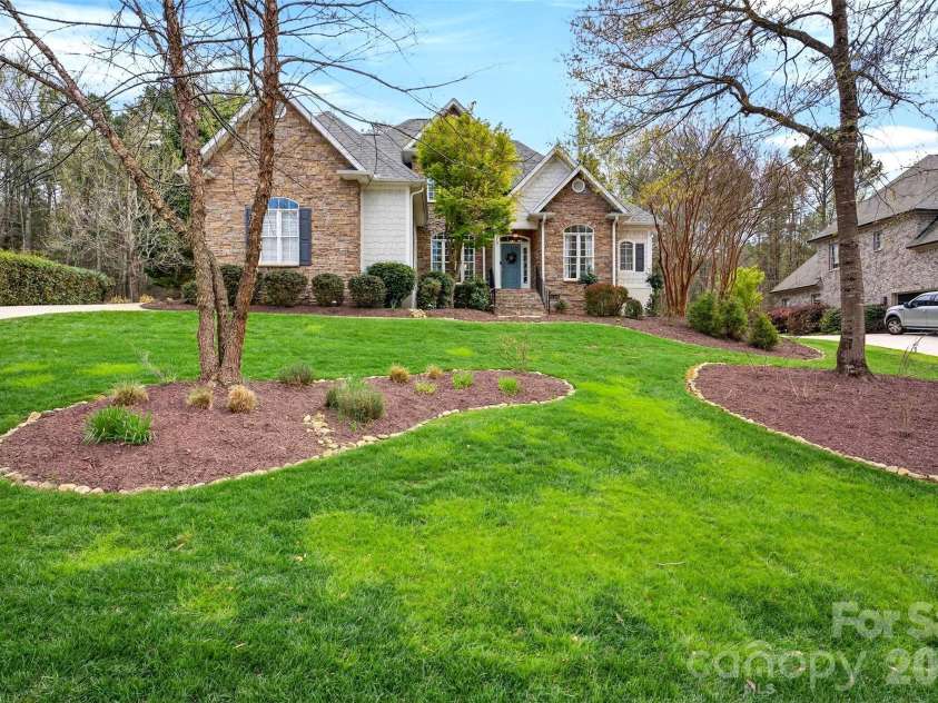 717 Black Wolf Run, Spartanburg, SC 29306.  MLS# CAR4361557, YatesRealty ID 25554. 