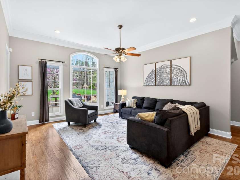 717 Black Wolf Run, Spartanburg, SC 29306.  MLS# CAR4361557, YatesRealty ID 25554. 