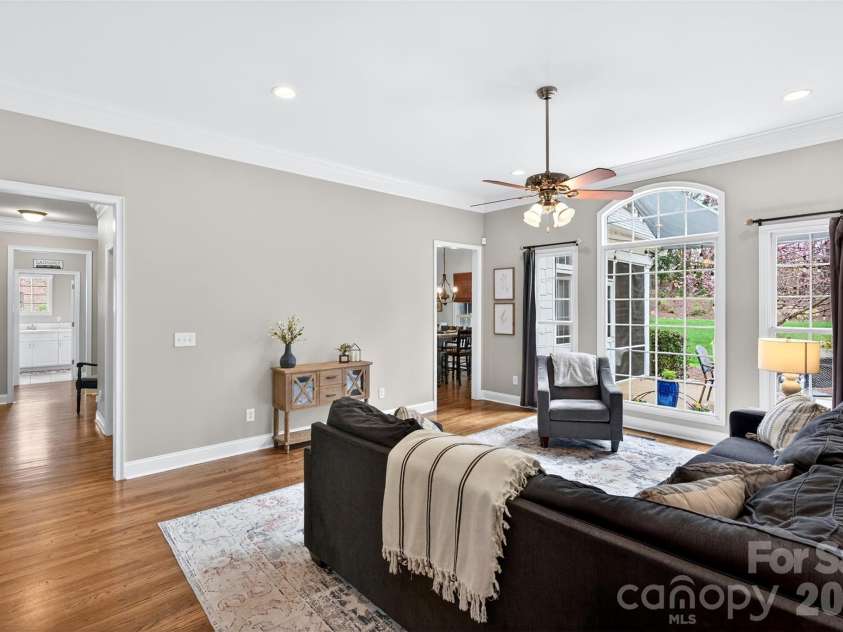 717 Black Wolf Run, Spartanburg, SC 29306.  MLS# CAR4361557, YatesRealty ID 25554. 