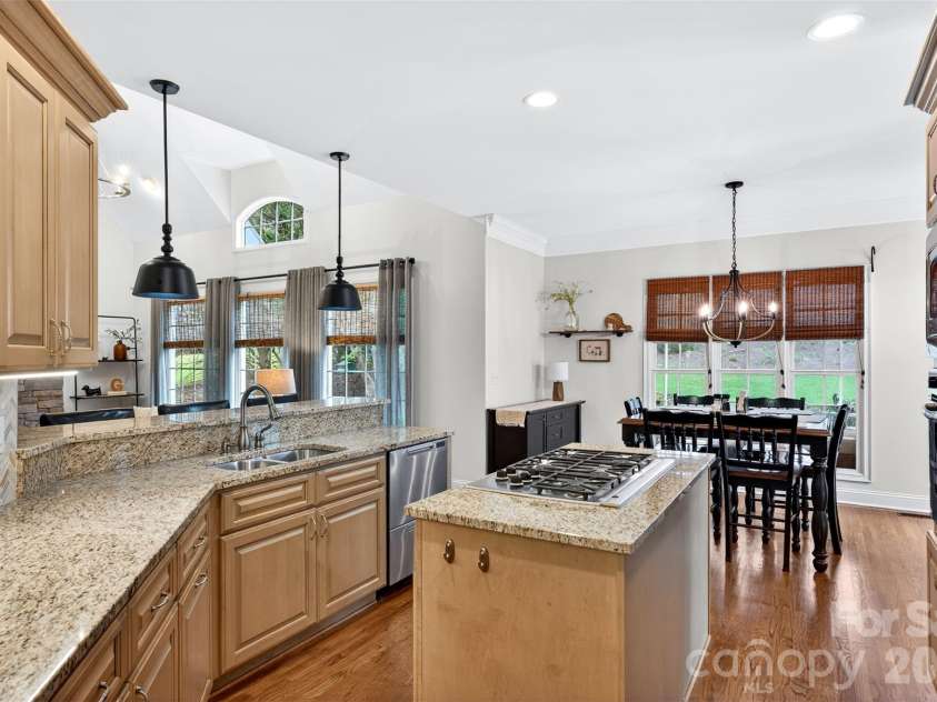 717 Black Wolf Run, Spartanburg, SC 29306.  MLS# CAR4361557, YatesRealty ID 25554. 