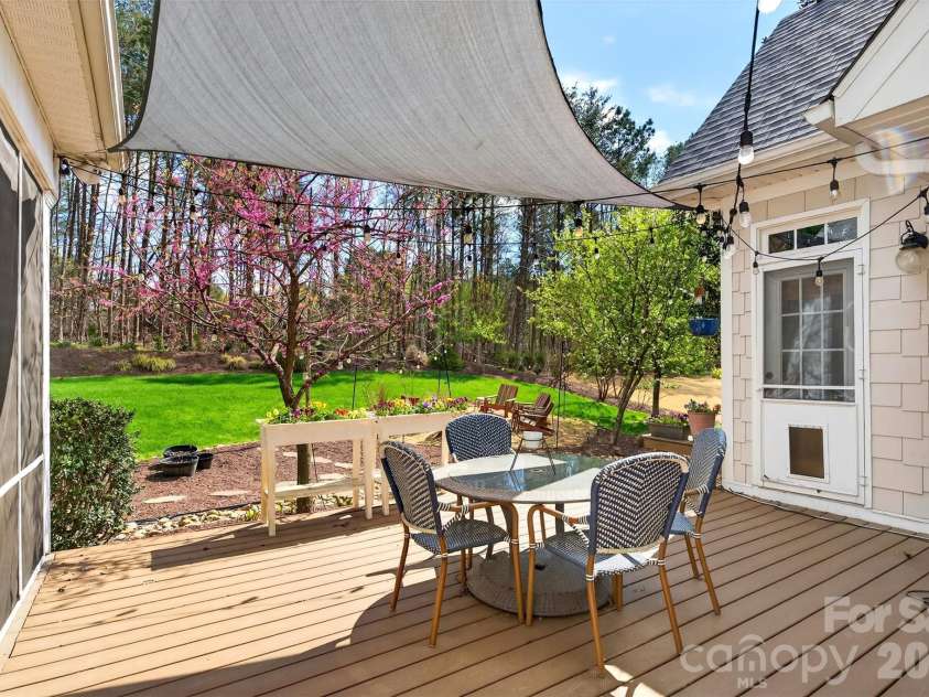 717 Black Wolf Run, Spartanburg, SC 29306.  MLS# CAR4361557, YatesRealty ID 25554. 