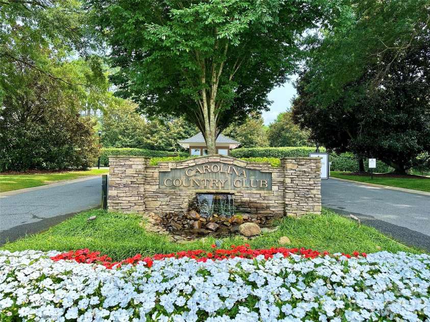 717 Black Wolf Run, Spartanburg, SC 29306.  MLS# CAR4361557, YatesRealty ID 25554. 