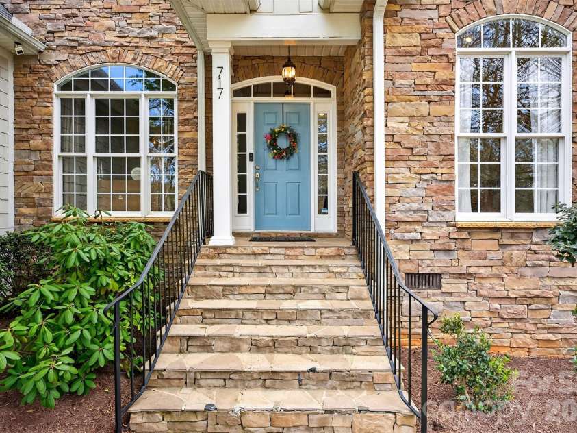 717 Black Wolf Run, Spartanburg, SC 29306.  MLS# CAR4361557, YatesRealty ID 25554. 
