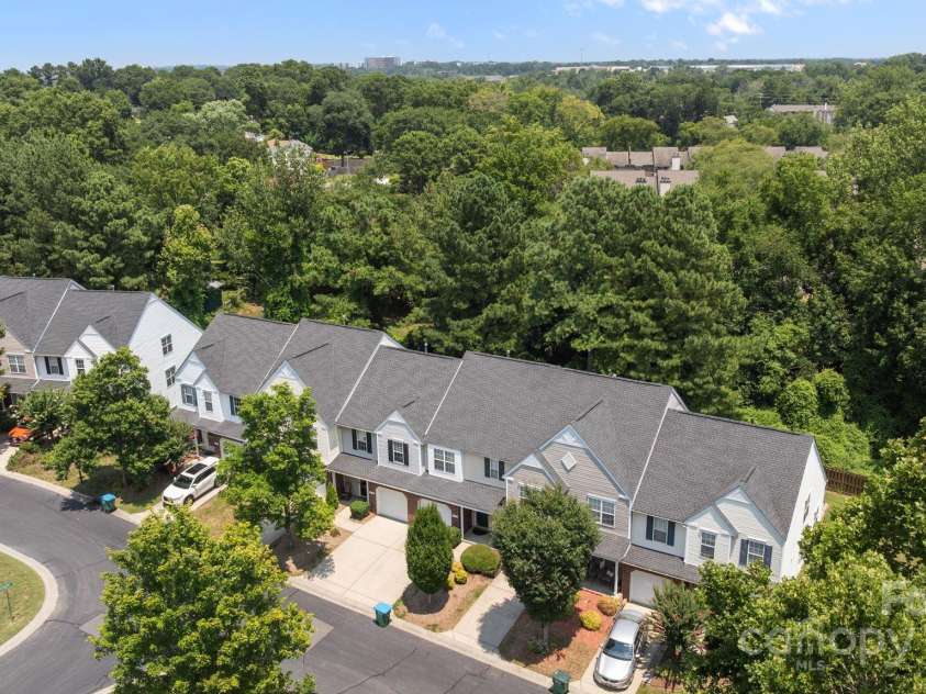 816 Pelican Bay Drive, Pineville, NC 28134.  MLS# CAR4273814, YatesRealty ID 25554. 