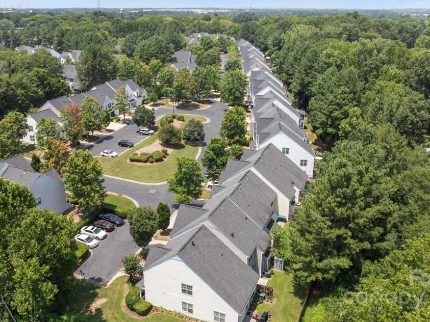 816 Pelican Bay Drive, Pineville, NC 28134.  MLS# CAR4273814, YatesRealty ID 25554. 