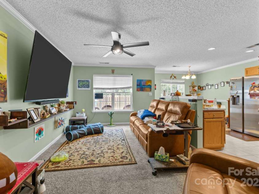 816 Pelican Bay Drive, Pineville, NC 28134.  MLS# CAR4273814, YatesRealty ID 25554. 