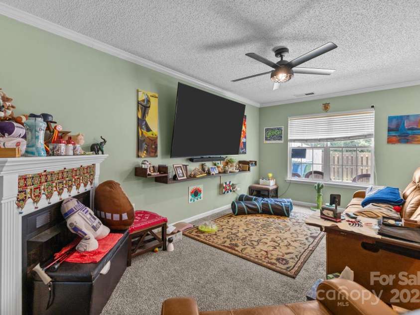 816 Pelican Bay Drive, Pineville, NC 28134.  MLS# CAR4273814, YatesRealty ID 25554. 