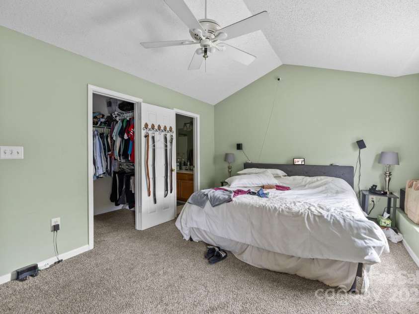 816 Pelican Bay Drive, Pineville, NC 28134.  MLS# CAR4273814, YatesRealty ID 25554. 