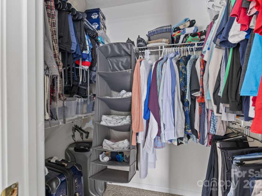 816 Pelican Bay Drive, Pineville, NC 28134.  MLS# CAR4273814, YatesRealty ID 25554. 