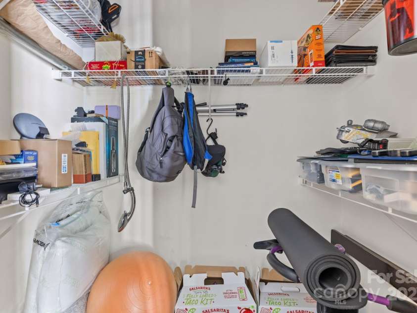 816 Pelican Bay Drive, Pineville, NC 28134.  MLS# CAR4273814, YatesRealty ID 25554. 