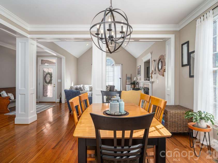 141 Spring Forest Drive, Shelby, NC 28152.  MLS# CAR4376473, YatesRealty ID 25555. 