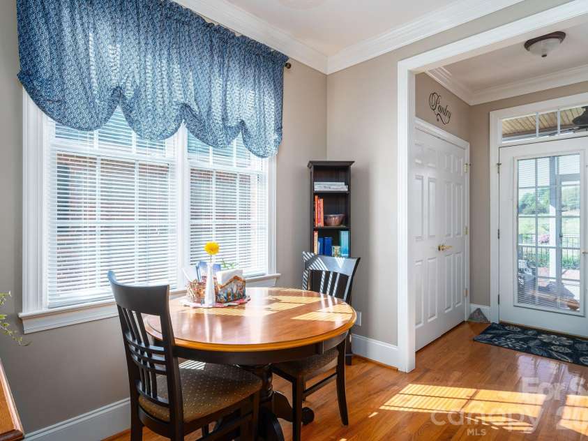 141 Spring Forest Drive, Shelby, NC 28152.  MLS# CAR4376473, YatesRealty ID 25555. 