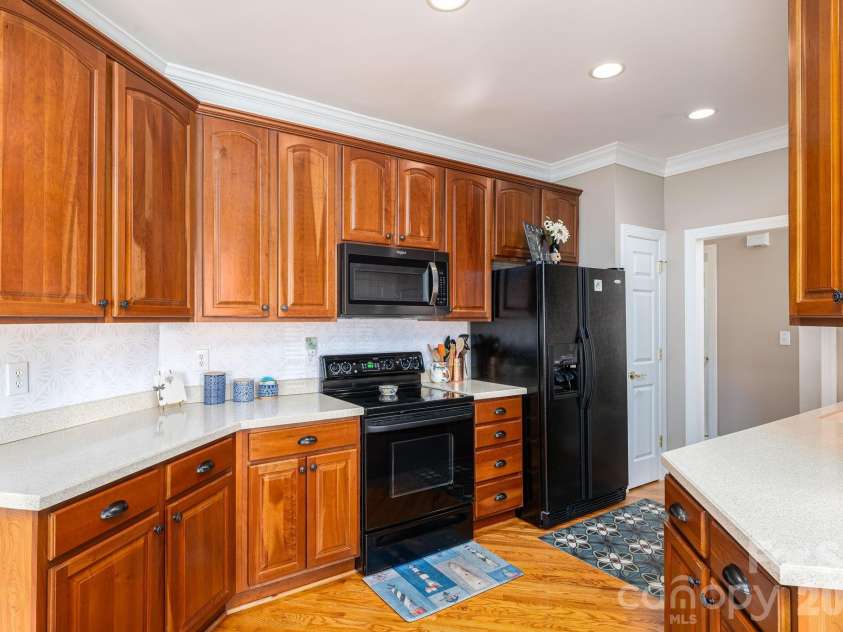 141 Spring Forest Drive, Shelby, NC 28152.  MLS# CAR4376473, YatesRealty ID 25555. 