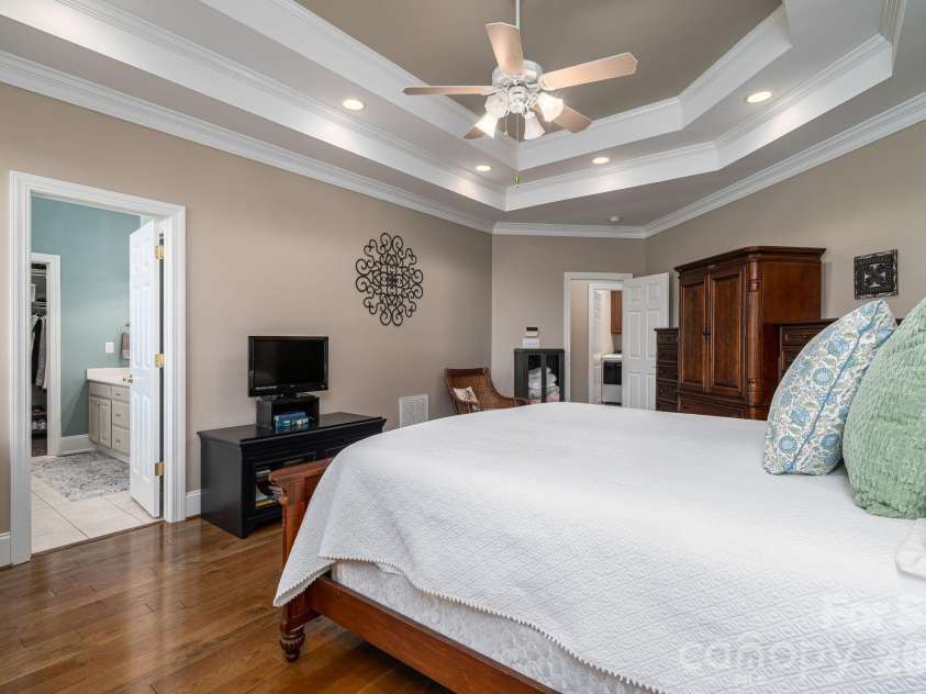 141 Spring Forest Drive, Shelby, NC 28152.  MLS# CAR4376473, YatesRealty ID 25555. 
