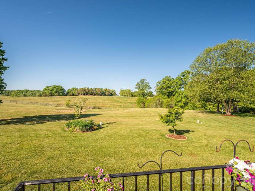 141 Spring Forest Drive, Shelby, NC 28152.  MLS# CAR4376473, YatesRealty ID 25555. 