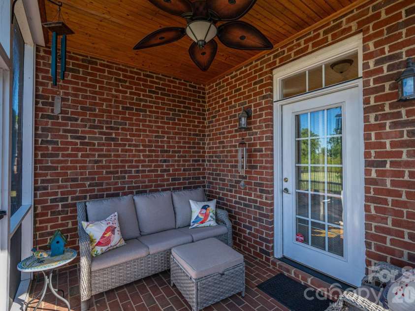 141 Spring Forest Drive, Shelby, NC 28152.  MLS# CAR4376473, YatesRealty ID 25555. 
