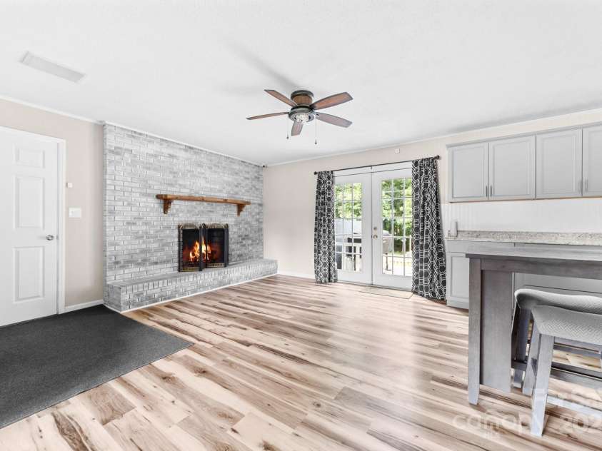 2509 Woodbridge Drive, Gastonia, NC 28056.  MLS# CAR4278859, YatesRealty ID 25555. 