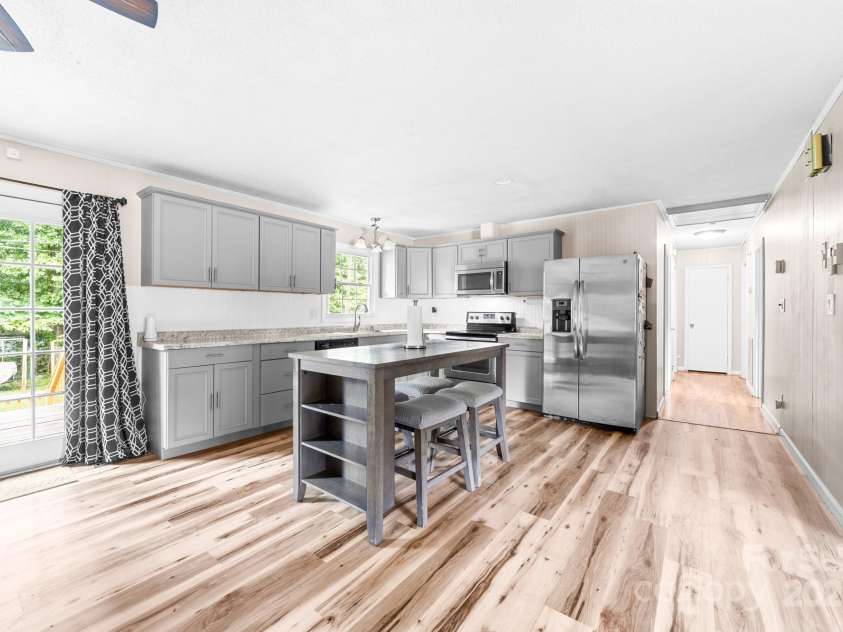 2509 Woodbridge Drive, Gastonia, NC 28056.  MLS# CAR4278859, YatesRealty ID 25555. 
