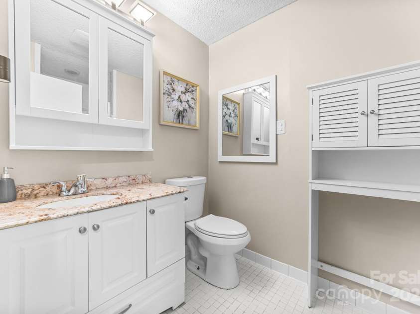 2509 Woodbridge Drive, Gastonia, NC 28056.  MLS# CAR4278859, YatesRealty ID 25555. 