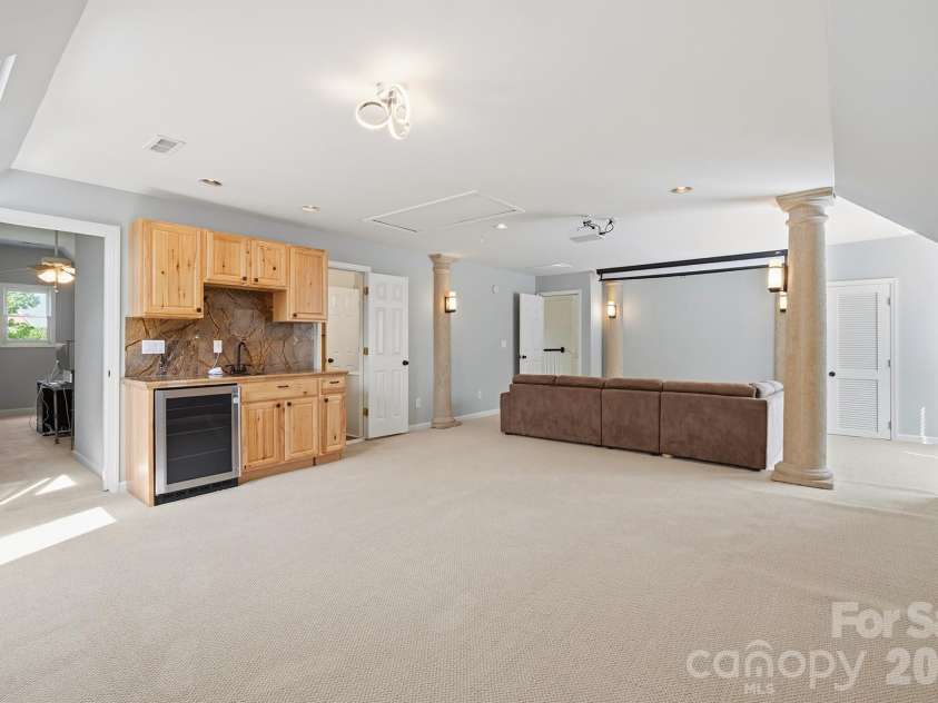 10316 Calaveras Court, Huntersville, NC 28078.  MLS# CAR4382492, YatesRealty ID 25556. 