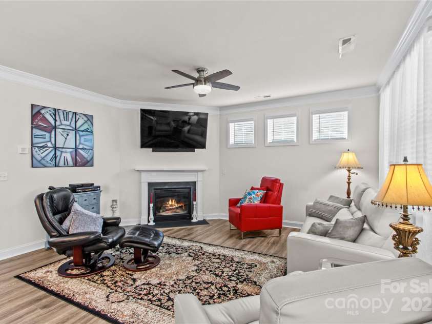 117 Cup Chase Drive, Mooresville, NC 28115.  MLS# CAR4279101, YatesRealty ID 25558. Living Room with lots of natural light