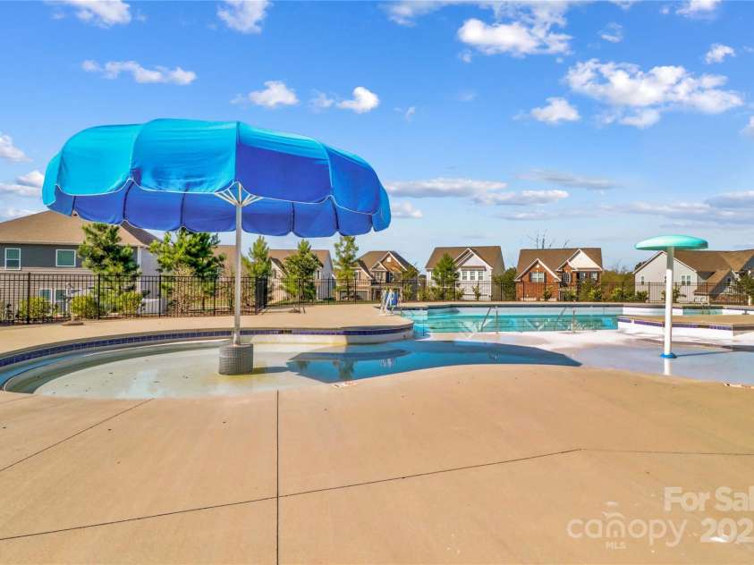 117 Cup Chase Drive, Mooresville, NC 28115.  MLS# CAR4279101, YatesRealty ID 25558. Wading pool