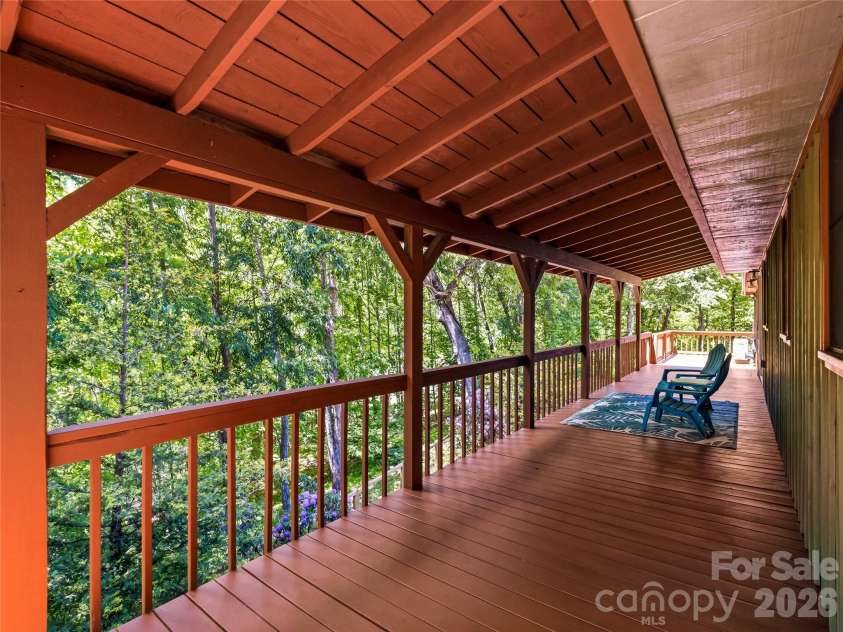 200 River Ridge Drive, Burnsville, NC 28714.  MLS# CAR4381745, YatesRealty ID 25559. 