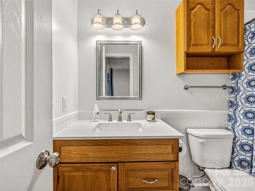 200 River Ridge Drive, Burnsville, NC 28714.  MLS# CAR4381745, YatesRealty ID 25559. Bathroom in Primary Bedroom