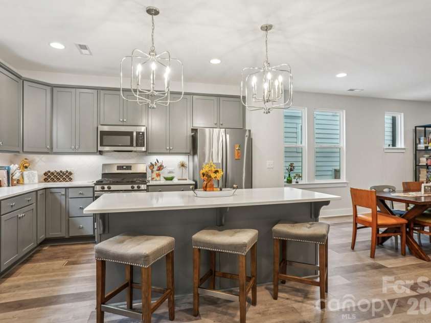 2242 Electric Lane, Charlotte, NC 28205.  MLS# CAR4315923, YatesRealty ID 2556. 