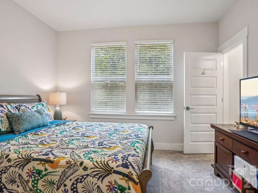 2242 Electric Lane, Charlotte, NC 28205.  MLS# CAR4315923, YatesRealty ID 2556. 