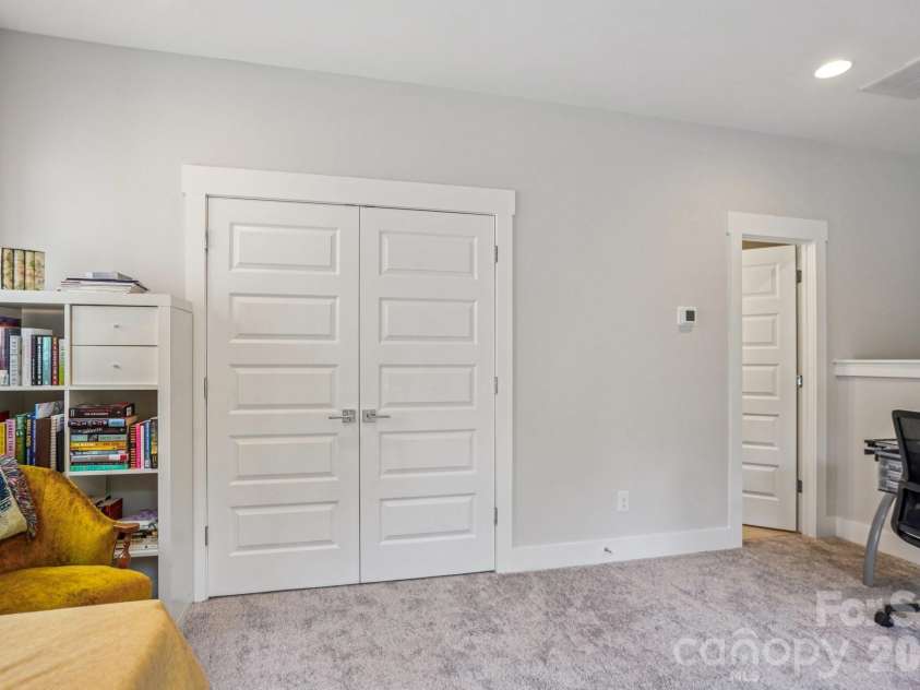 2242 Electric Lane, Charlotte, NC 28205.  MLS# CAR4315923, YatesRealty ID 2556. 