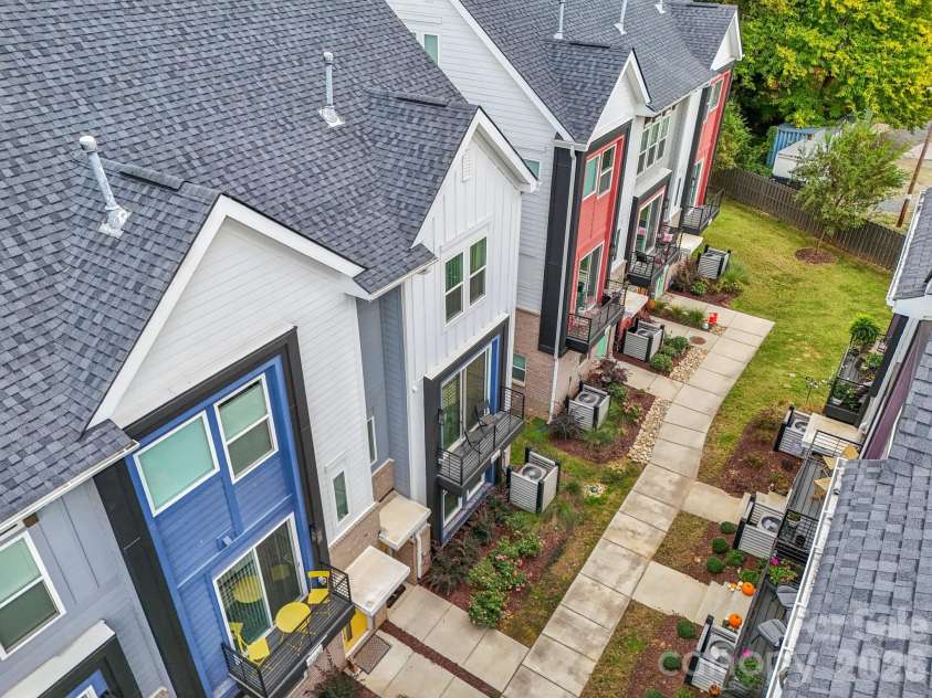 2242 Electric Lane, Charlotte, NC 28205.  MLS# CAR4315923, YatesRealty ID 2556. 