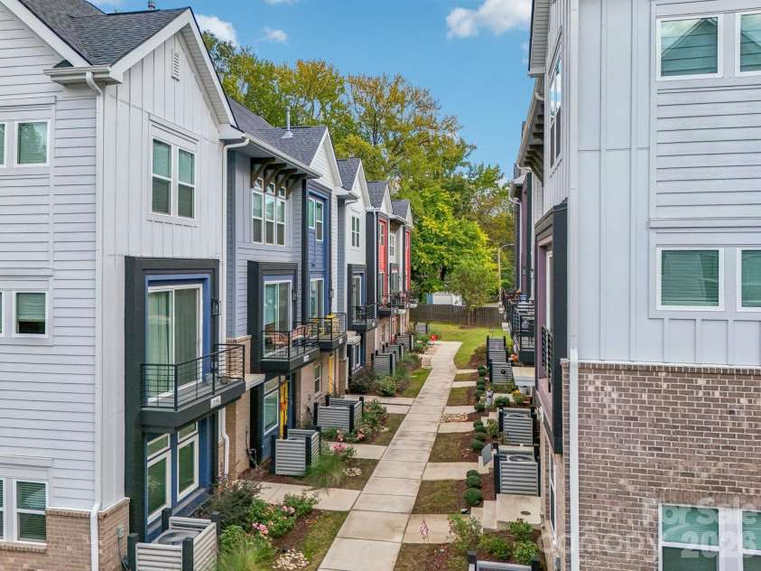 2242 Electric Lane, Charlotte, NC 28205.  MLS# CAR4315923, YatesRealty ID 2556. 