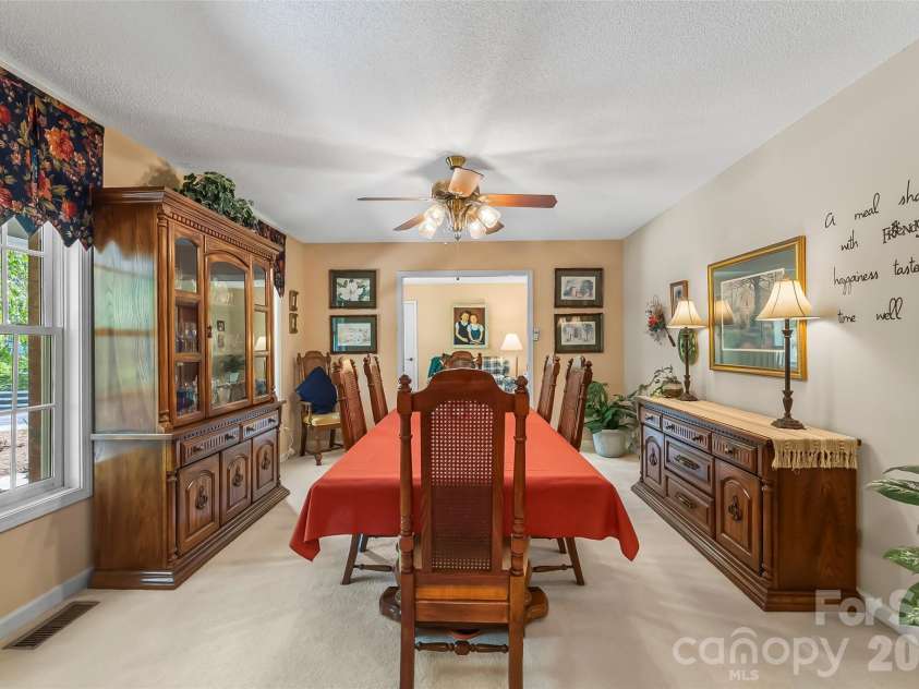 120 Eagle Rock Trail, Hendersonville, NC 28739.  MLS# CAR4382276, YatesRealty ID 25561. 