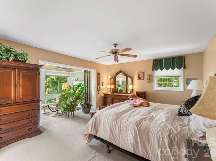 120 Eagle Rock Trail, Hendersonville, NC 28739.  MLS# CAR4382276, YatesRealty ID 25561. 