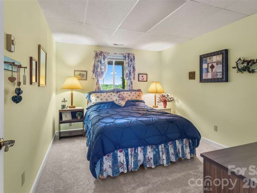 120 Eagle Rock Trail, Hendersonville, NC 28739.  MLS# CAR4382276, YatesRealty ID 25561. 