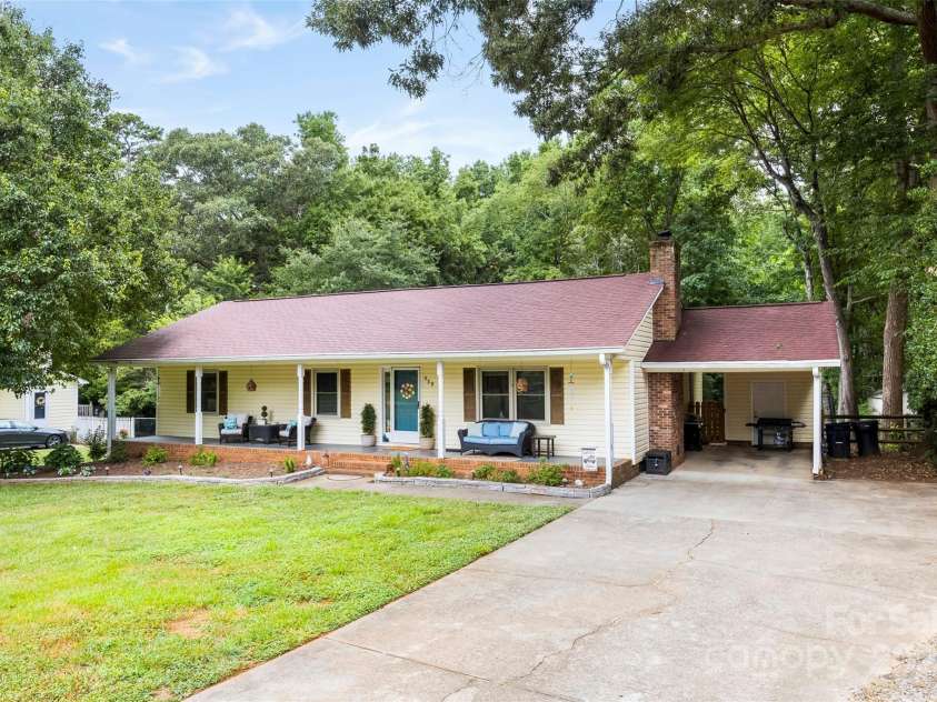 339 Deep Forest Court, Gastonia, NC 28056.  MLS# CAR4280940, YatesRealty ID 25561. 