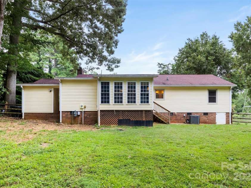 339 Deep Forest Court, Gastonia, NC 28056.  MLS# CAR4280940, YatesRealty ID 25561. 