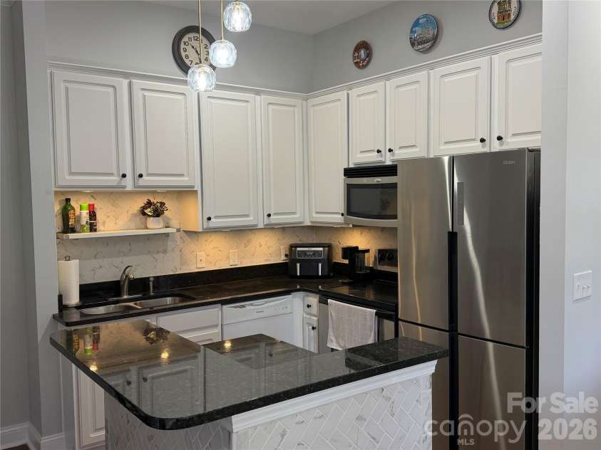 792 Davidson Street, Charlotte, NC 28202.  MLS# CAR4376379, YatesRealty ID 25564. 