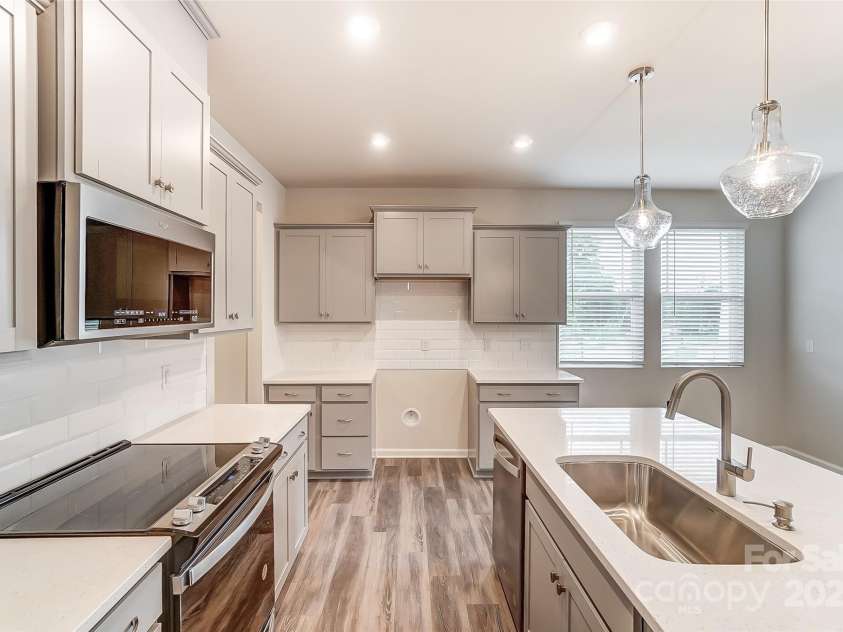 3916 Cheyney Park Drive, Charlotte, NC 28269.  MLS# CAR4280983, YatesRealty ID 25565. For representation purposes of floorplan only, actual homesite is under construction and design and structural options may vary