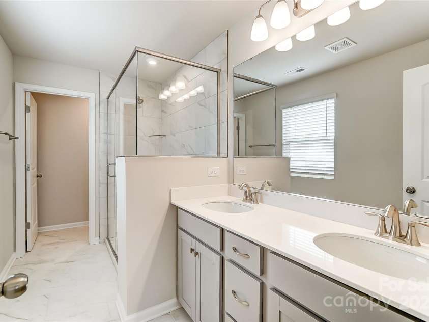 3916 Cheyney Park Drive, Charlotte, NC 28269.  MLS# CAR4280983, YatesRealty ID 25565. For representation purposes of floorplan only, actual homesite is under construction and design and structural options may vary