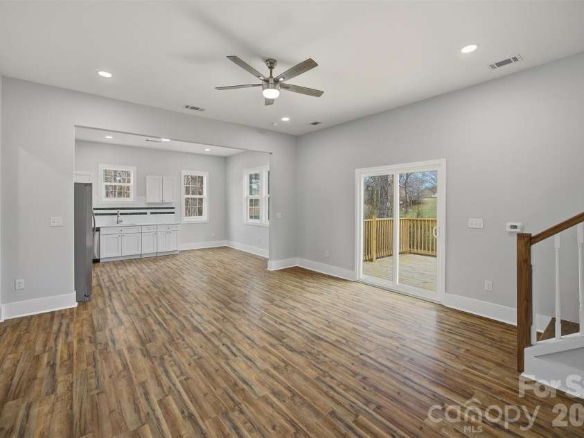 9067 McCray Farms Drive, Hickory, NC 28601.  MLS# CAR4353518, YatesRealty ID 25566. 