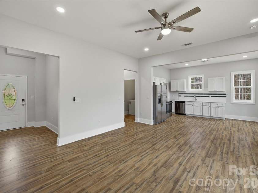 9067 McCray Farms Drive, Hickory, NC 28601.  MLS# CAR4353518, YatesRealty ID 25566. 